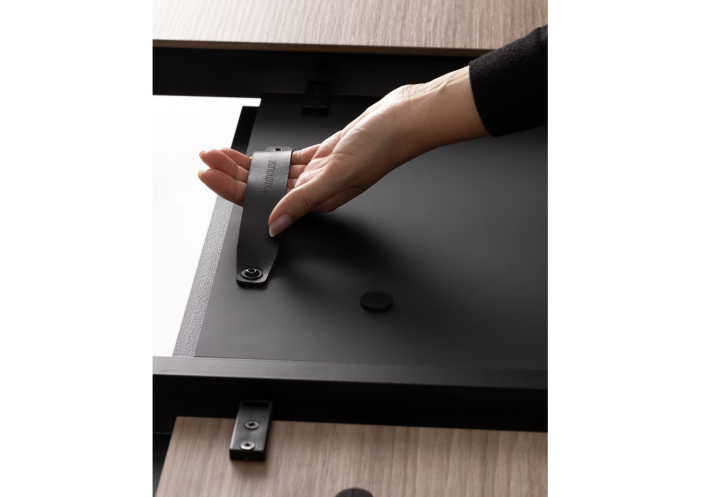 pointhouse-diamante-stalas-ease-baldai-1_1791813945-62149f318d5c2edc931713bb0cbe3f49.jpg