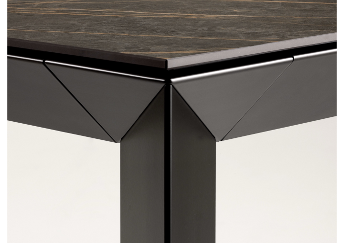 pointhouse-diamante-stalas-ease-baldai-9_1791813948-0d53433ddbb3b71f8cdb7d3881f30714.jpg